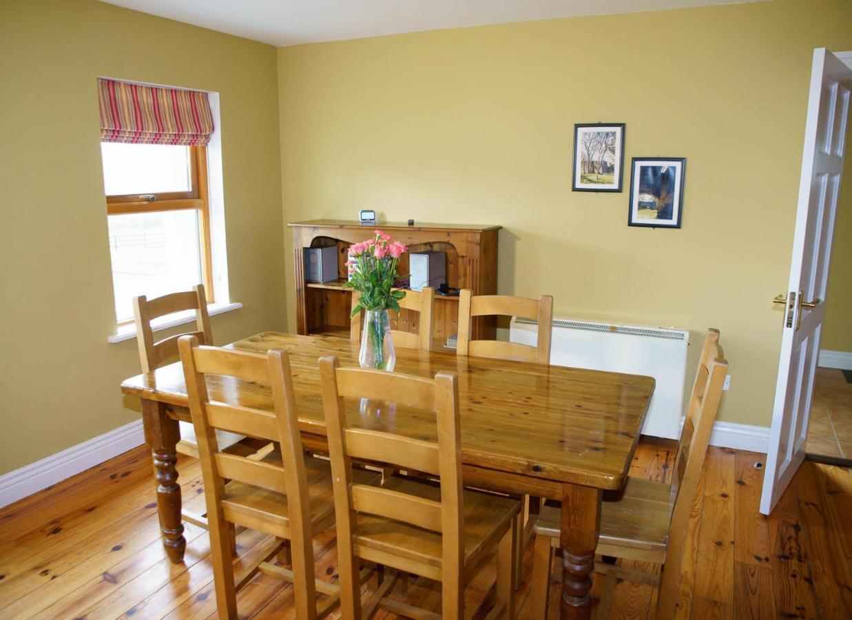 Dingle Courtyard Holiday Homes 3 Bed By Trident Holiday Homes Exterior photo
